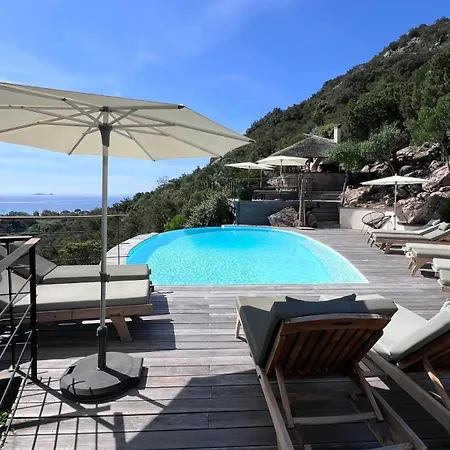 Dom wakacyjny Secluded With Sea View In Palombaggia *